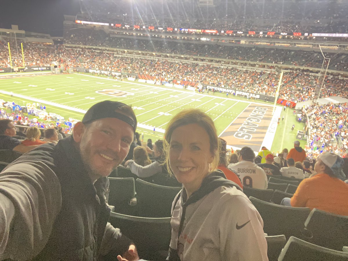 mrswinkle1st's tweet photo. Winter break fun…family and the Bengals ❤️🧡🖤

@Creeksidetweet #WEareLakota #NeedToSucceedCECS https://t.co/U55VqHl3cM