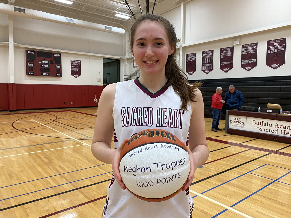 A layup in the 4th quarter of tonight’s 50-59 loss to Depew gave Meghan Trapper her 1000th point. She becomes the 11th player in SHA basketball to reach that milestone. She finished the game with 20. Grace Caterina added 12 points. Congratulations Meghan! 🦈