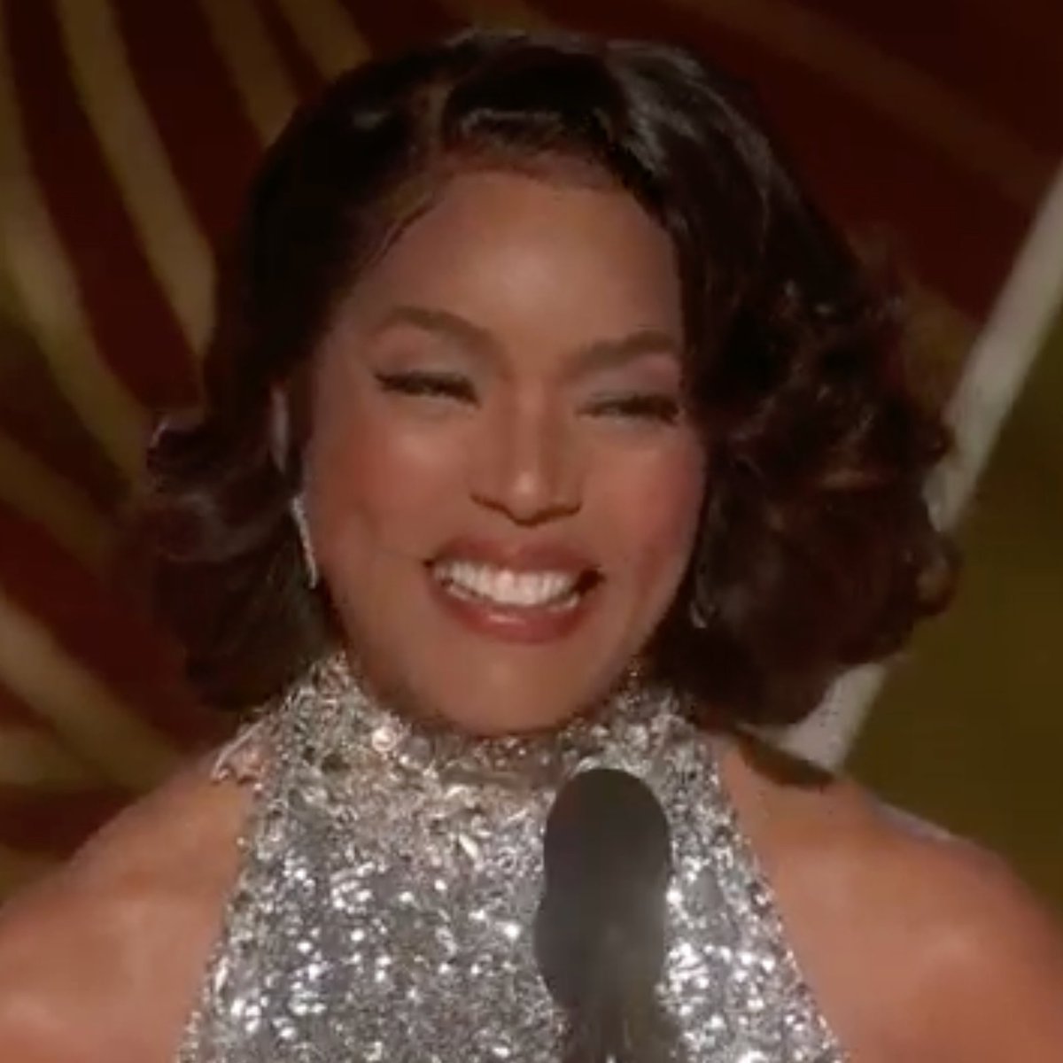 Angela Bassett winning a Golden Globe in 1994 and Angela Bassett winning a Golden Globe in 2023 #GoldenGlobes