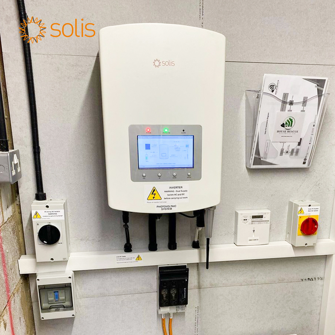 Solis_Inverters's tweet photo. #Soliscases in #UK Together we are able to avoid a climate disaster. #Solis RHI-(3-6)K-48ES-5G energy storage inverter plays an important role in the green energy transition to help achieve both climate action and cost-savings. https://t.co/EFPaOIlLNa