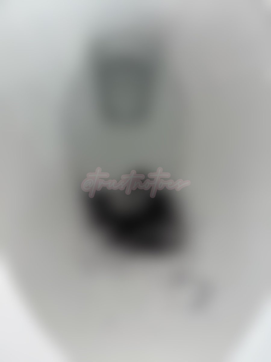 daddyxalani's tweet photo. send $20 to unlock this pic and i’ll let you lick the screen 🥵 

findom hair fetish https://t.co/0ZNRGnRJdh