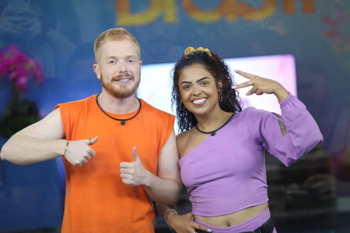 _casal14's tweet photo. A Paula e o Manoel tão tipo o nubank e banco inter ganhando dos bancos que cobram taxa 😂 #bbb #bbb23 #BigBrotherBrasil #CasaDeVidro #manoel #paula https://t.co/XHEAt0qgsZ