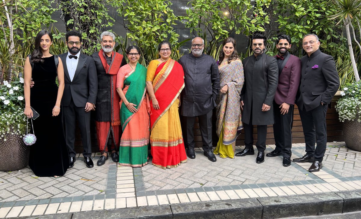 DvvProductions's tweet photo. #RRR #GoldenGlobes #GoldenGlobes2023 #RRRMovie #SSRajamouli #JrNTR #RamCharan #ManOfMassesNTR #ManOfMassesRamCharan #RamCharan #NTR #Tollywood #Trending https://t.co/mrD1jMH80d