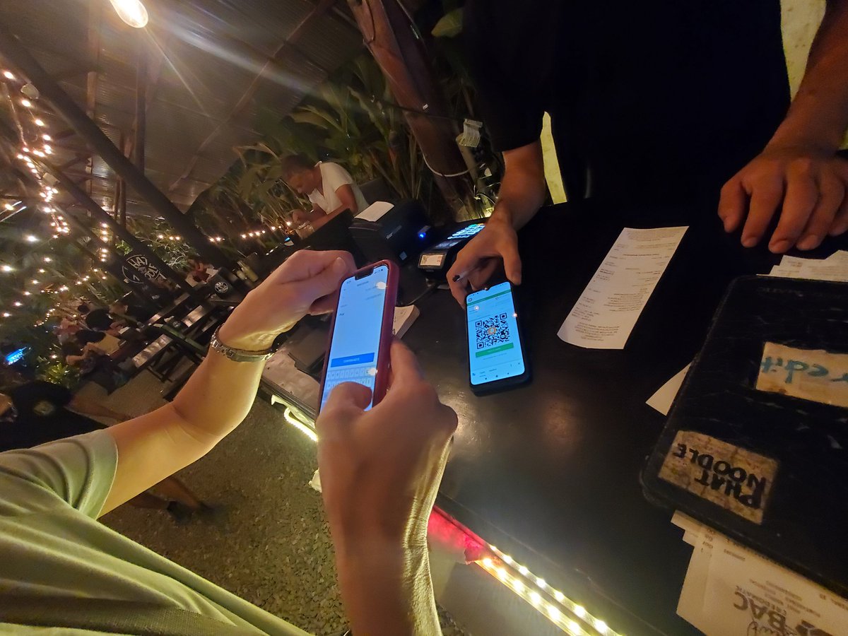 CryptoChicken7's tweet image. Another amazing day supporting local business that accept $btc in @BitcoinJungleCR
Great lunch at Sibu Cafe and dinner at Phatt Noodle. #Bitcoin