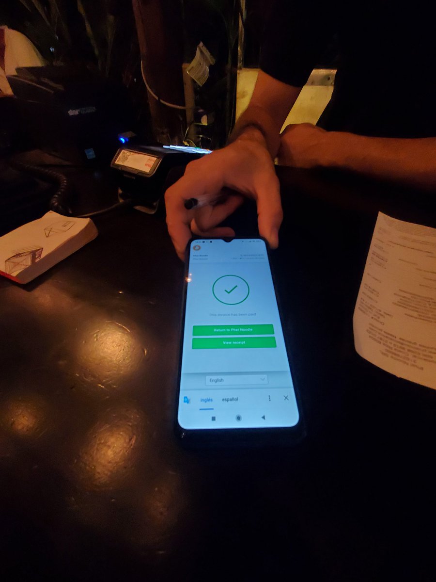 CryptoChicken7's tweet image. Another amazing day supporting local business that accept $btc in @BitcoinJungleCR
Great lunch at Sibu Cafe and dinner at Phatt Noodle. #Bitcoin