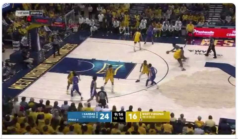 Hoopalytics's tweet photo. WVU's best offensive spacing of the night vs Kansas. Alas.... https://t.co/e4ZrR3CO2f