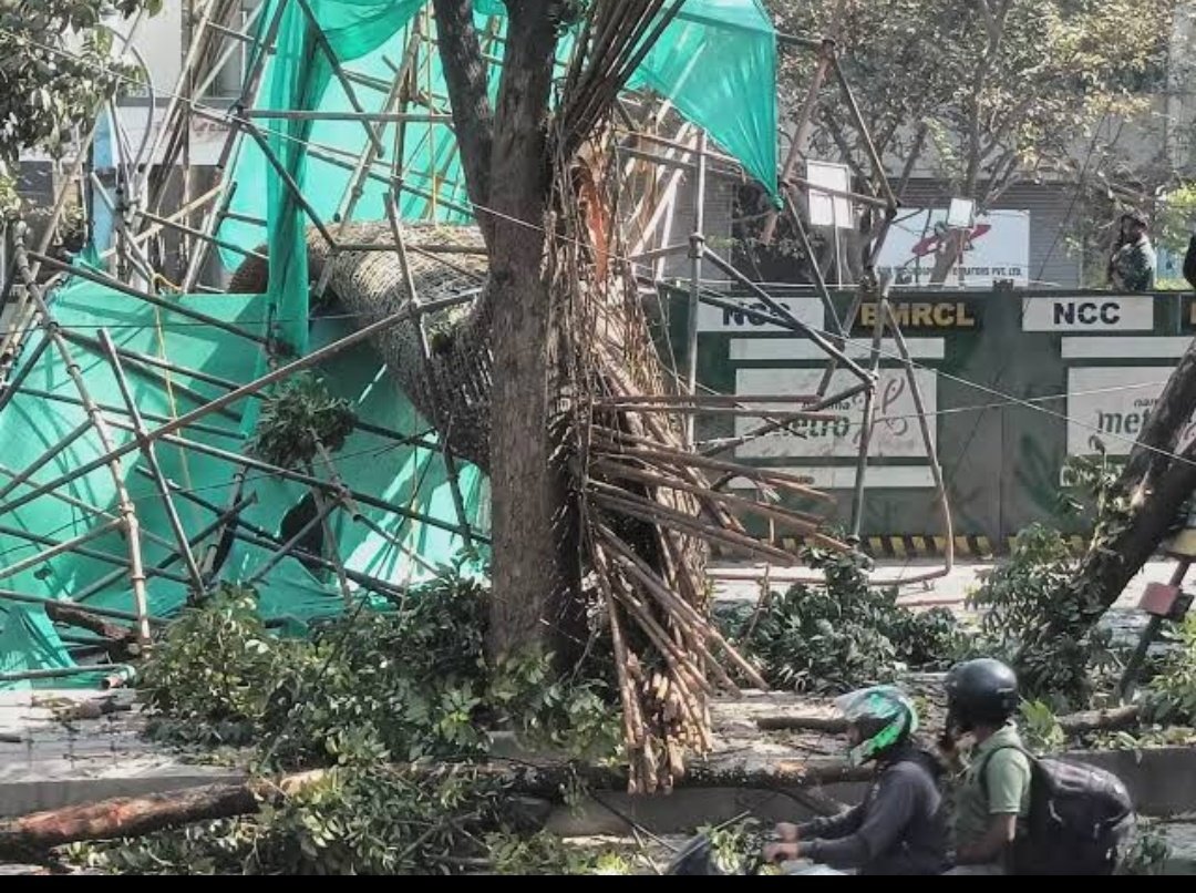 BalachandraPuj2's tweet photo. Who is Responsible for the death of 28 yr old women and 2 yr old kid. This illiterates Contractor of NCC Giant Should be Punsihed of @BSBommai and I'm wondering why this Govt is quite on this issue ?ohhhh!! There is no religious element to touch in it right @GovindKarjol https://t.co/I4UvdWGwS8