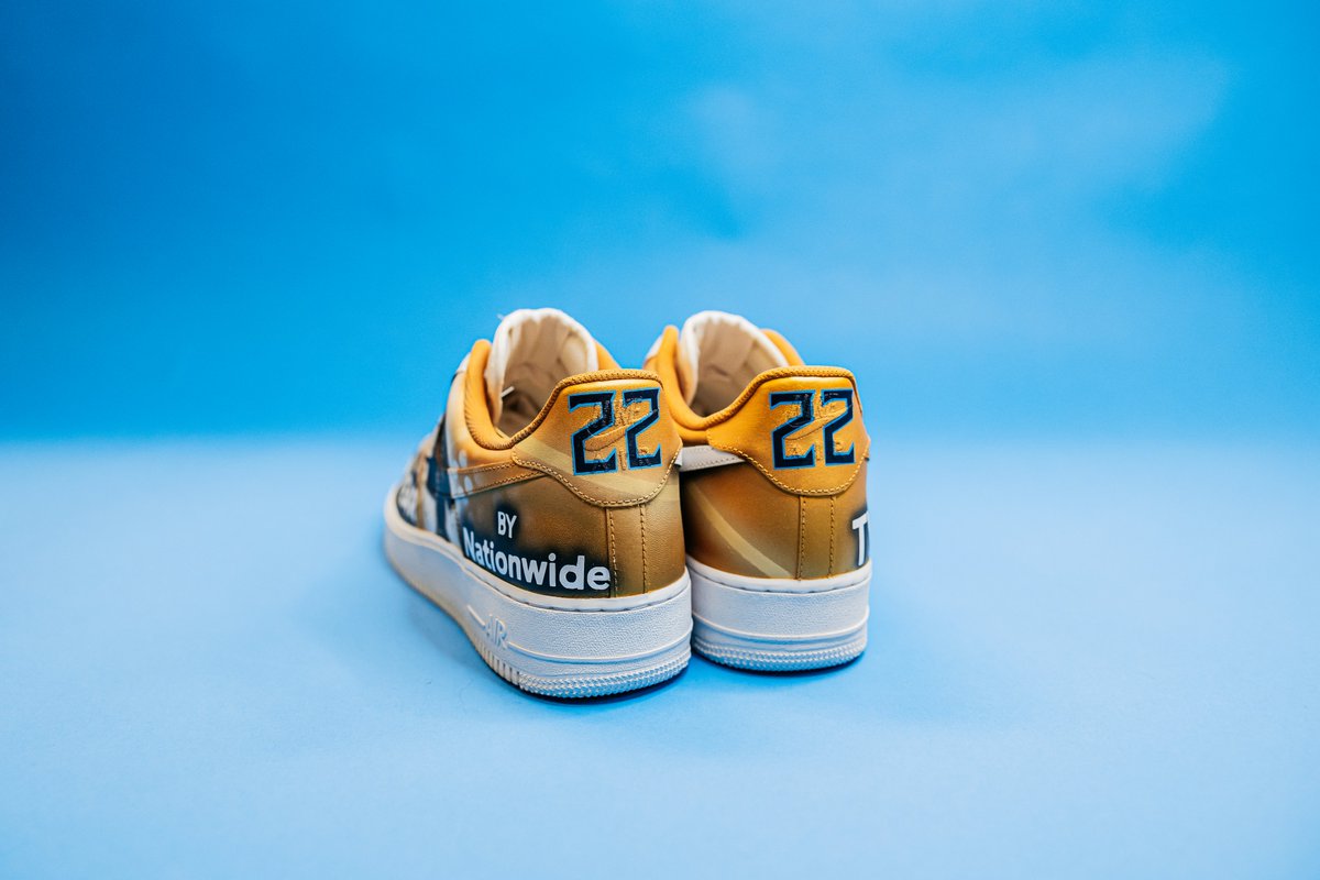 Titans's tweet image. RETWEET to help Derrick Henry win the #WPMOYChallenge and enter for a chance to win these custom kicks autographed by the King. 👑

#WPMOYChallenge + @KingHenry_2
#WPMOYChallenge + @KingHenry_2
#WPMOYChallenge + @KingHenry_2
#WPMOYChallenge + @KingHenry_2