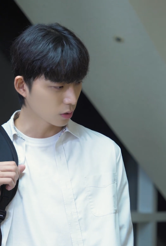 ZIPPINGofficial's tweet photo. [첫사랑 징크스 EP.17~EP.18 업로드]

태훈이랑 슬이의 학창시절,,,
꽤나 풋풋한걸? 😎

EP.17 보러가기
🎬 https://t.co/BxuiQF6aUV
EP.18 보러가기
🎬 https://t.co/qNaEnpOkv3

#웹드라마 #웹드 #연애 #소개팅 #술자리 #남사친 #여사친 #짝남 #짝녀 #짝사랑 https://t.co/ZpStqcbAtu