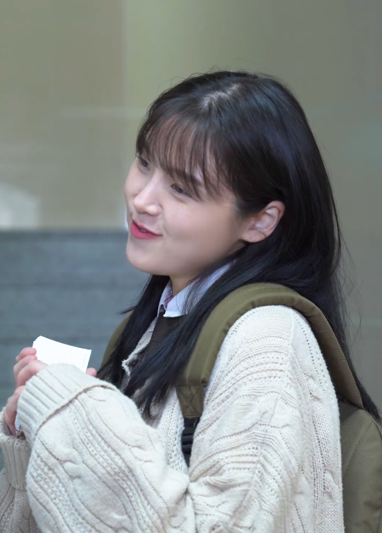 ZIPPINGofficial's tweet photo. [첫사랑 징크스 EP.17~EP.18 업로드]

태훈이랑 슬이의 학창시절,,,
꽤나 풋풋한걸? 😎

EP.17 보러가기
🎬 https://t.co/BxuiQF6aUV
EP.18 보러가기
🎬 https://t.co/qNaEnpOkv3

#웹드라마 #웹드 #연애 #소개팅 #술자리 #남사친 #여사친 #짝남 #짝녀 #짝사랑 https://t.co/ZpStqcbAtu