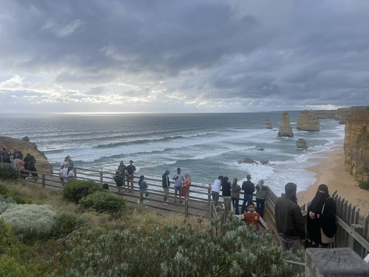 Taj_Tigger's tweet photo. How stunning! #greatoceanroad #Melbourne #2023NewYear https://t.co/xbAohMbpwk