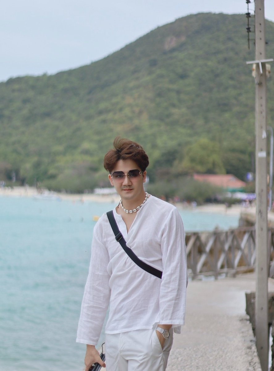 CChirakorn's tweet photo. เดินคนเดียว 🚶🏻‍♂️จนกว่าจะพบใครบางคน ที่แบ่งปันวิสัยทัศน์ร่วมกัน ❤️ https://t.co/5vGGWh9sxH