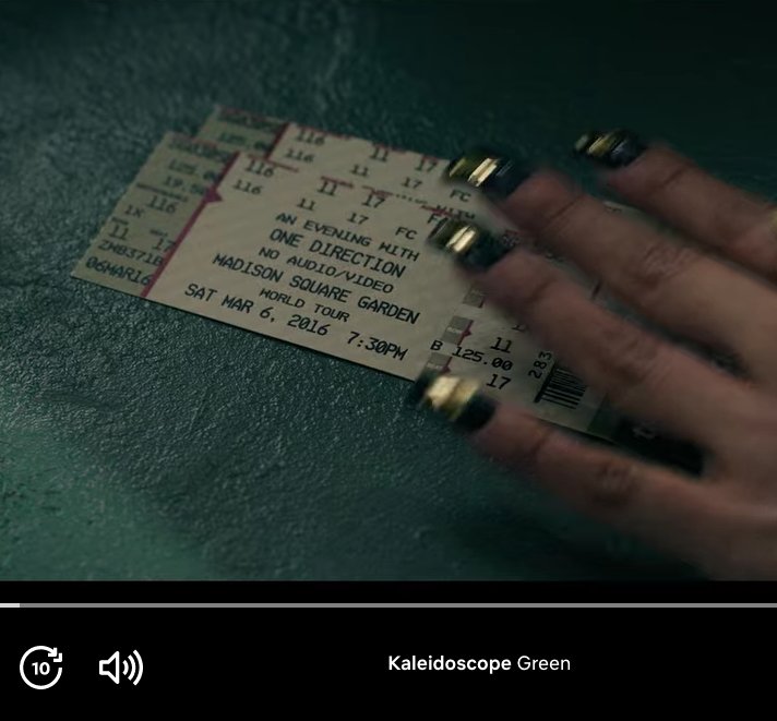 elinellabru's tweet image. OMG watching "Kaleidoscope" on Netflix and look who's concert tickets she's handing over....only the biggest boy band of 2016....shame they were already on hiatus 😳 #OneDirection #OneDirectionComeBack