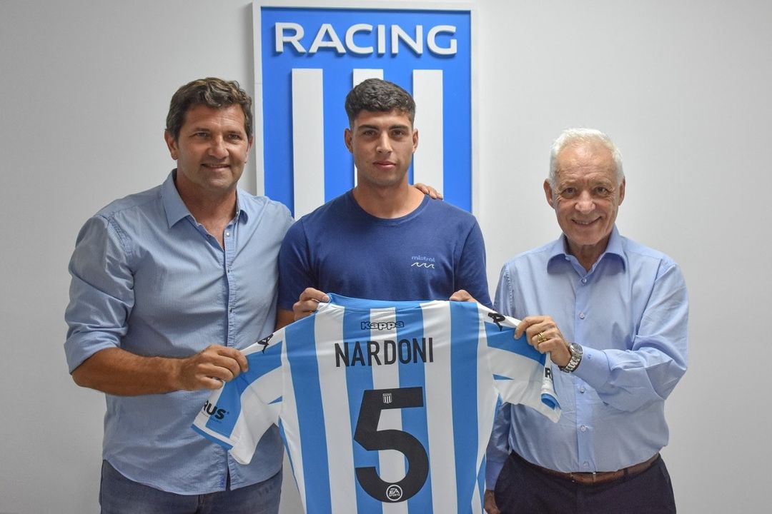 👕 Con la 5️⃣ 📸 Juani Nardoni y su nueva 𝒄𝒂𝒎𝒊𝒔𝒆𝒕𝒂. 👤 @NardoniJuan07 #PotenciarLaPasión