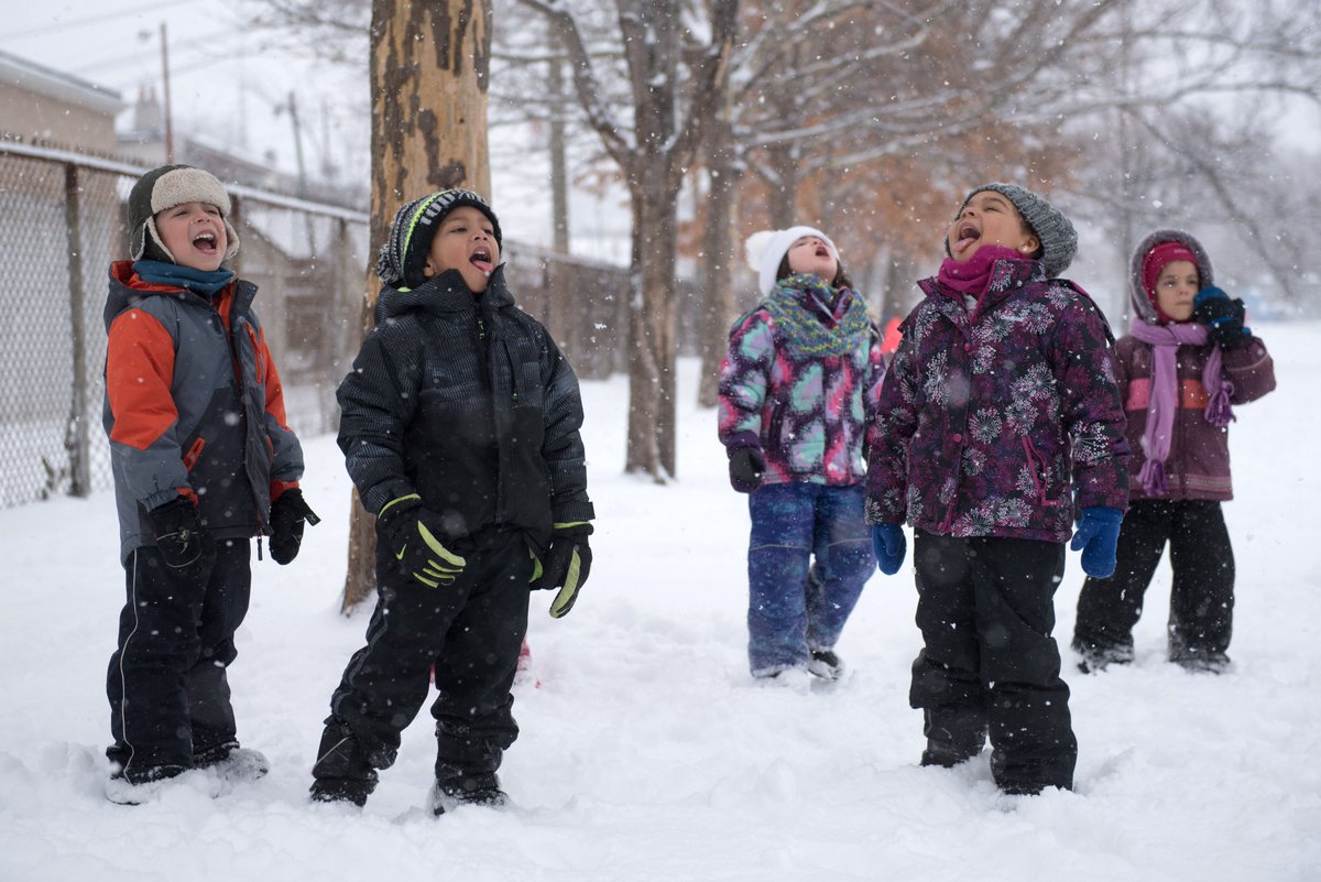 ❄️ Did you know the #TDSB Winter Well-Being Guide has been translated into 20 languages? You can find fun and free activities, and accessible #mentalhealth and well-being support. Learn more: bit.ly/3uJCewR