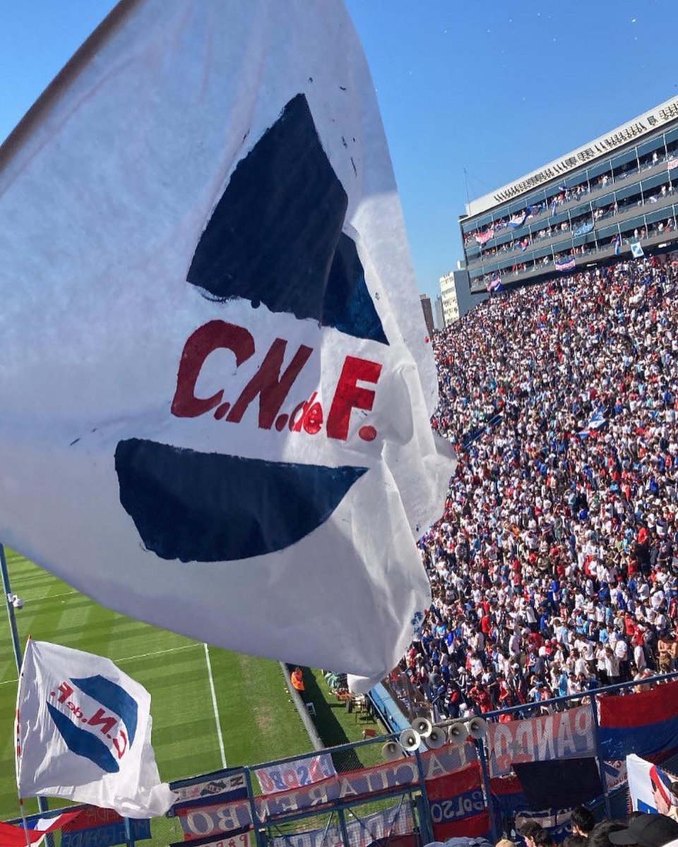 PasionTricolor1's tweet photo. ¡Bienvenidos Bolsos! 🇳🇱  

📌 Estamos en vivo con un nuevo programa de PASIÓN TRICOLOR

¡SUMATE! ((1010 AM)) 📻 🔵⚪️🔴

#LaRadioDelHincha #OídosSanos https://t.co/ZAMm8MaMEC https://t.co/W3KgGCOTLr
