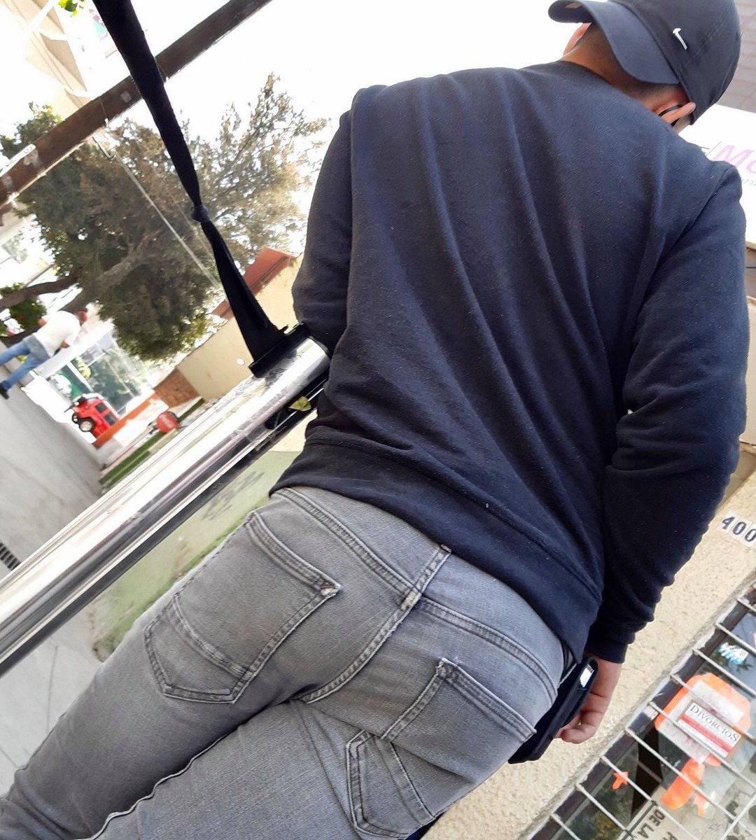 TristanGray19's tweet photo. La pose, no mms, rico 🤤 https://t.co/sV5D4UpXHr