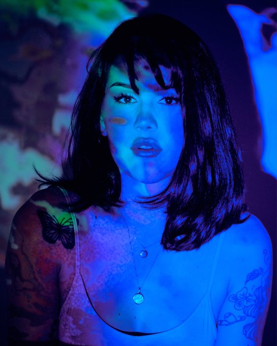 &ldquo;Sheets of Egyptian Cotton&rdquo; from Uptown Girls is playing in my head 🤭  @temple_of_nyx https://t.co/r