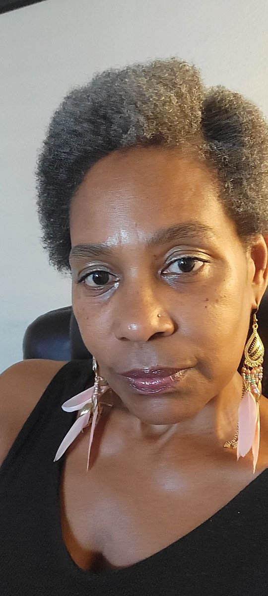 Shondamparks's tweet photo. When the so-called black Mothers understand, innerstand and overstand her Divine place, the world will shift like a lightning bolt. 

#RIZE2MOTHERS #theempresshour #GETYOURKNOWLEDGEUP #consciousnessiskey #toxicfree https://t.co/3r2A7tKLGs