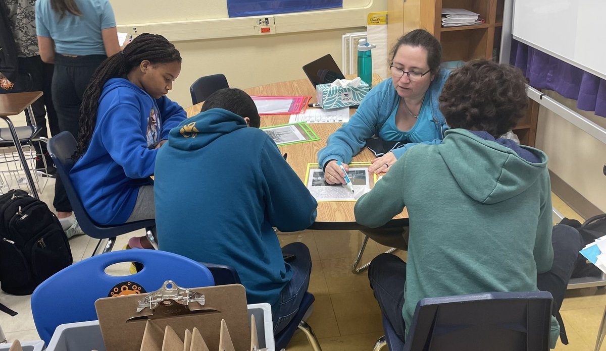 MissBBlount's tweet photo. @NISDHobby 8th grade students learned about the inventions of the Industrialization period in the 1800s with a gallery walk and group work @nisdmsss @ElCarranco1 @JaimeHeye #RootEdHobby #PurplePowerPride https://t.co/wLwQq39yS0