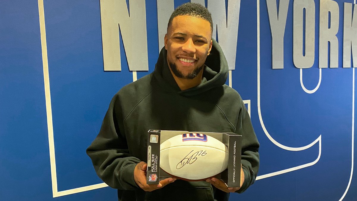Double voting means double giveaways 😏 RT & comment with “#WPMOYChallenge Barkley” for a chance to win an autographed @saquon football! 1 RT = TWO VOTES #WPMOYChallenge + Barkley