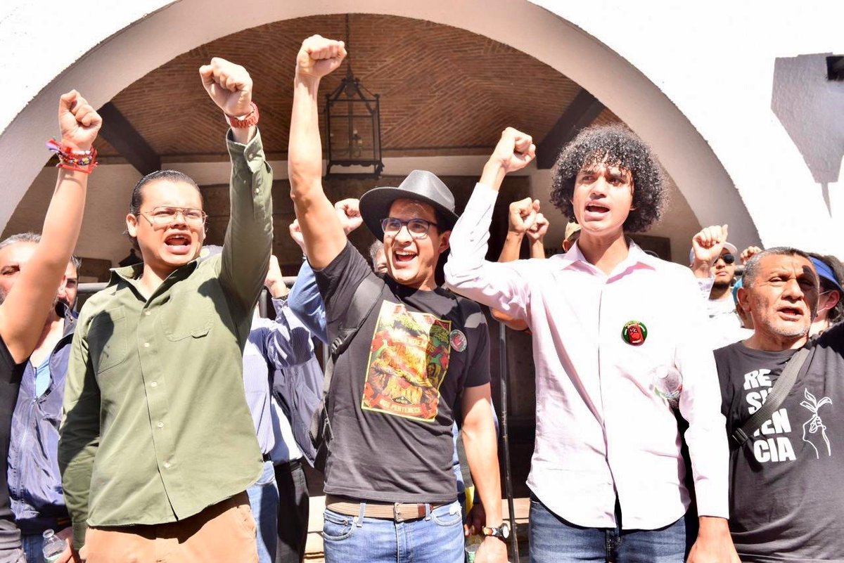 adrianalunacruz's tweet photo. #Vinculados a proceso @JavierArmentaMX #Ilich y #Alexis, se defenderán en libertad, decide esta tarde el #juez en #SalaDeJuiciosOrales #PuenteGrande (En breve más información) https://t.co/9vP7uzZpwb
