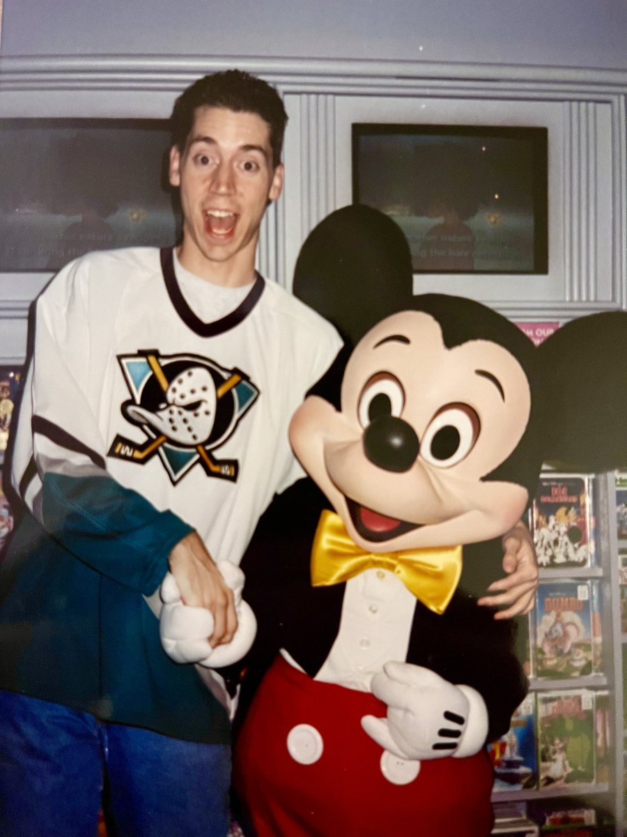 AlienDay426's tweet photo. Throwback…waaaaaay back to when I was a cast member at The Disney Store in the early 90s. #disney #disneystore #MickeyMouse #charactervisit https://t.co/WZTZJliUMf