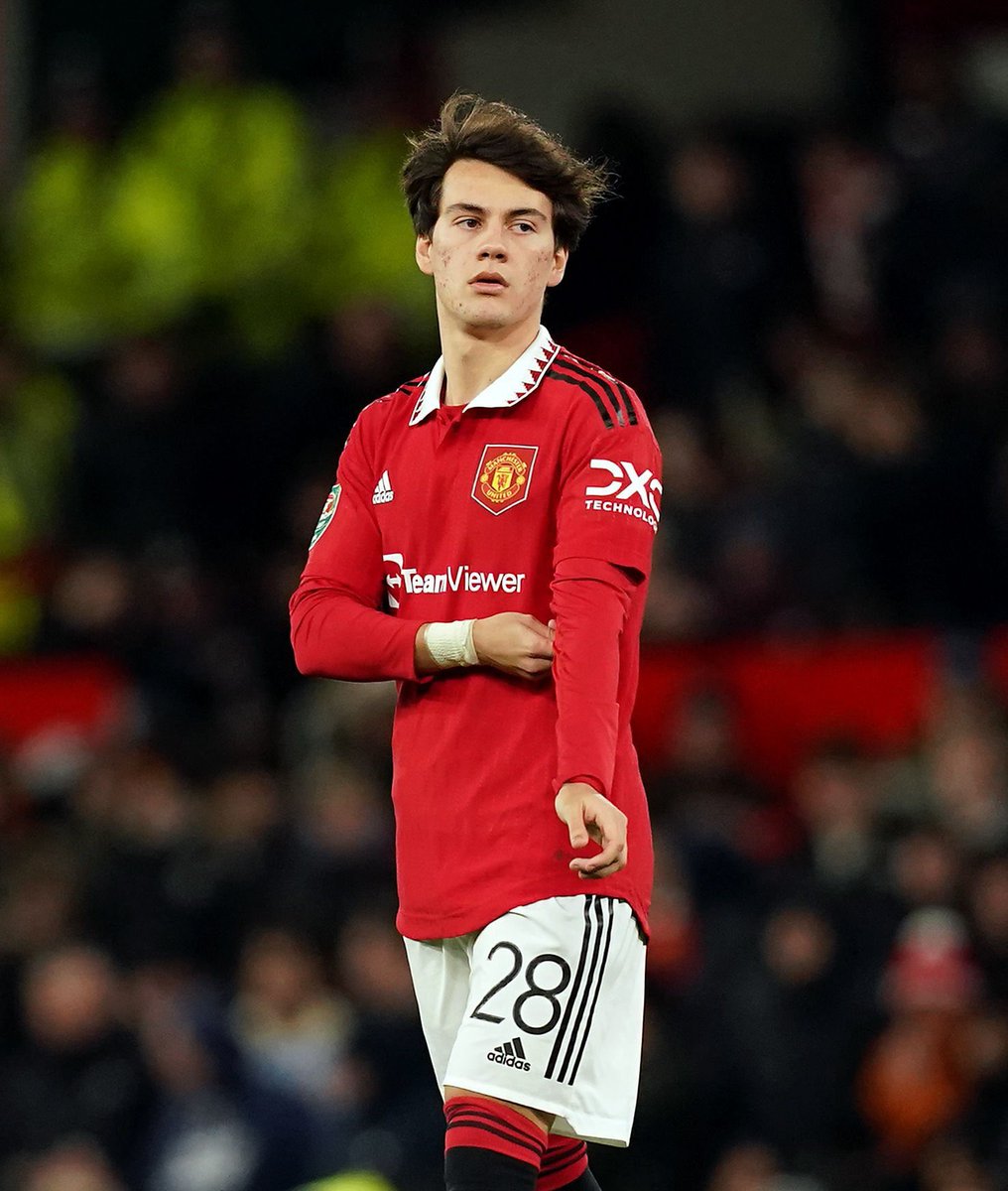 UtdPlug's tweet photo. Assist on his DEBUT! ✅🇺🇾 https://t.co/ngjfa7gZOn