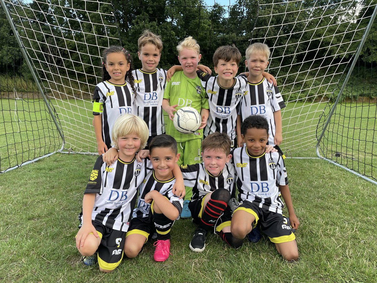 @BC_CoachesClub @BWarriorsFC1 @BirminghamFA Massive thanks again mate - it was a great session and always good to see you and learn 👏🏻👍our U7s loved it ⚽️ #upthewarriors ⚫️⚪️❤️