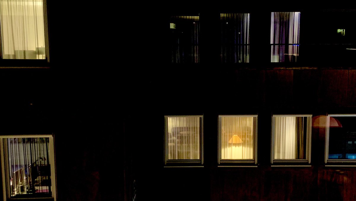 Orange lampshade on Pfannenschmiedsgasse.