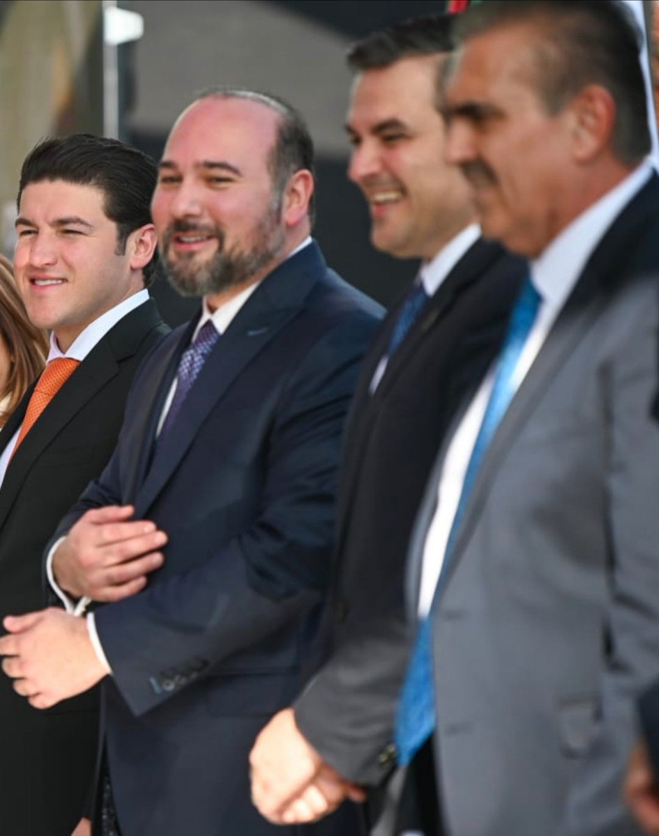 Dos Mil Quinientos Millones de Pesos, es el monto que <a href="/samuel_garcias/">Samuel García</a> reservó en el Presupuesto para Alcaldes del PRIAN, y ahora todo fluye para su aprobación en el <a href="/CongresoNL/">Congreso Nuevo León</a>
👉🏽elnorte.com/Rf4VSn

Hasta elogios se llevó del Alcalde de Apodaca.
👉🏽elnorte.com/XnmDqn