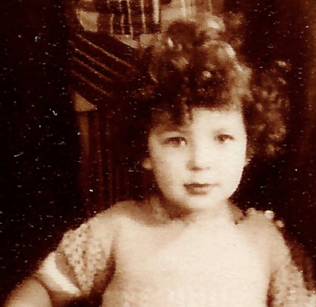 AuschwitzMuseum's tweet image. 10 January 1935 | Dutch Jewish girl Elisabeth Ikkersheim was born in The Hague. 

She was deported to #Auschwitz in October 1942 and murdered in a gas chamber after selection.