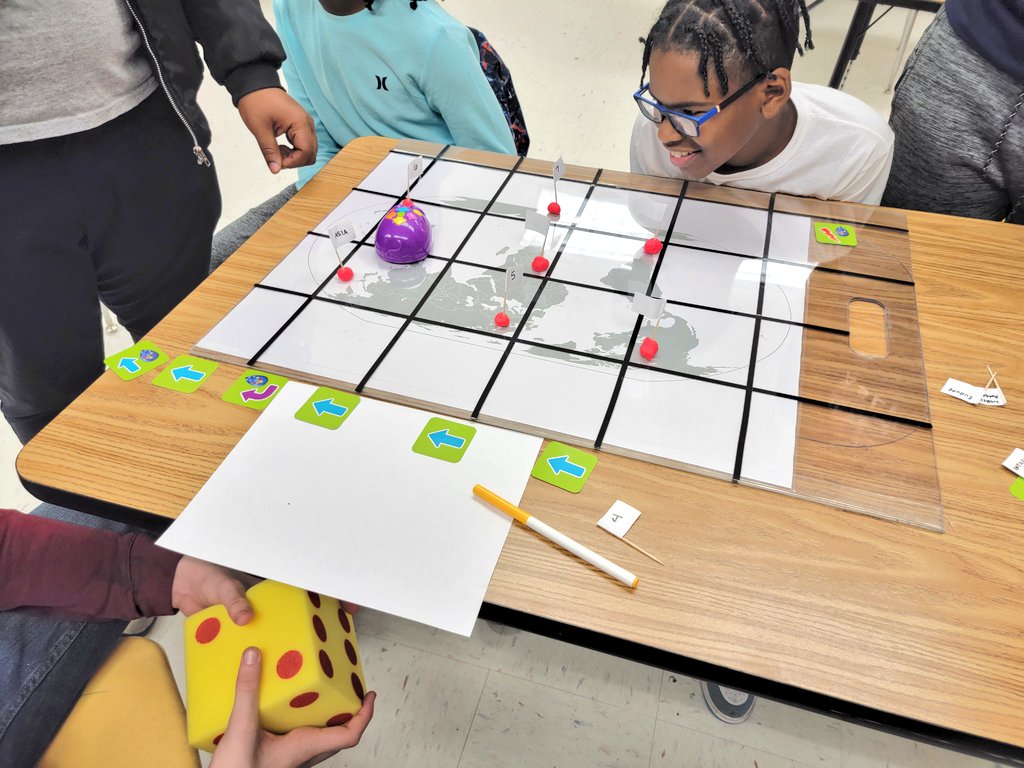 aboyd_steam's tweet image. Stus in Mr. Hyman's class @JohnRolfeMS worked with the #codeandgo mouse today to identify the 7 continents. After rolling the dice to find their mystery destination, they then programmed the mouse's sequence. They coded & traveled the world like pros! @HCPS_Innovates