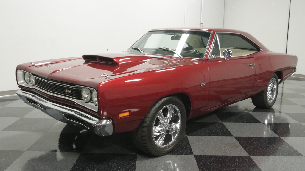 streetsidecars's tweet photo. This 1969 #Dodge #Coronet Super Bee features a 383 Stroker V8 teamed with a #TorqueFlite automatic transmission. View the full listing here: https://t.co/KS4wWFH1Gl https://t.co/slq4fCxxA3