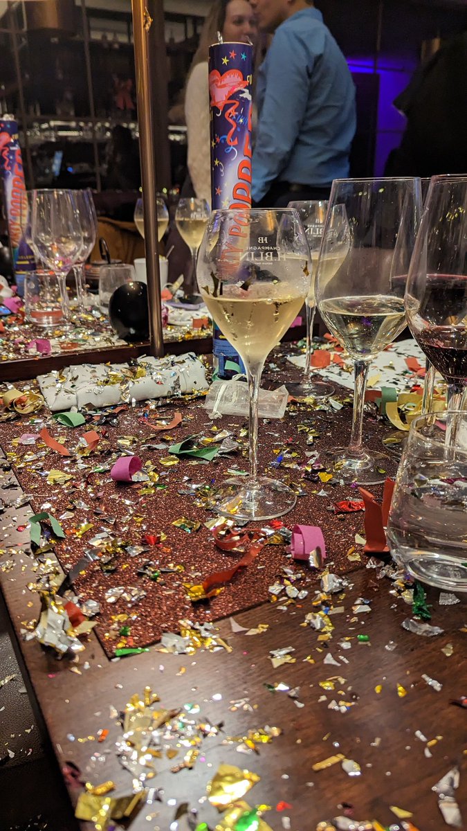 PKAC95's tweet photo. @madebygoogle This one 🥂 https://t.co/8UfcEPgZ7N