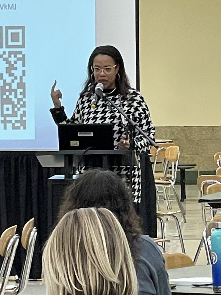 Great <a href="/EqualOppSchools/">Equal Opportunity Schools</a> breakfast for future <a href="/YorkD205/">York High School</a> AP students! Students discovered new opportunities, and Dr. Campbell inspired. Many thanks to York Eng/SpEd teacher and EOS Coordinator Ms. Marissa Charleston for organizing! #ThisIsYork #WeAreD205 <a href="/shahebags/">Shahe Bagdasarian</a> <a href="/ajroub/">(((AdamRoubitchek)))</a>