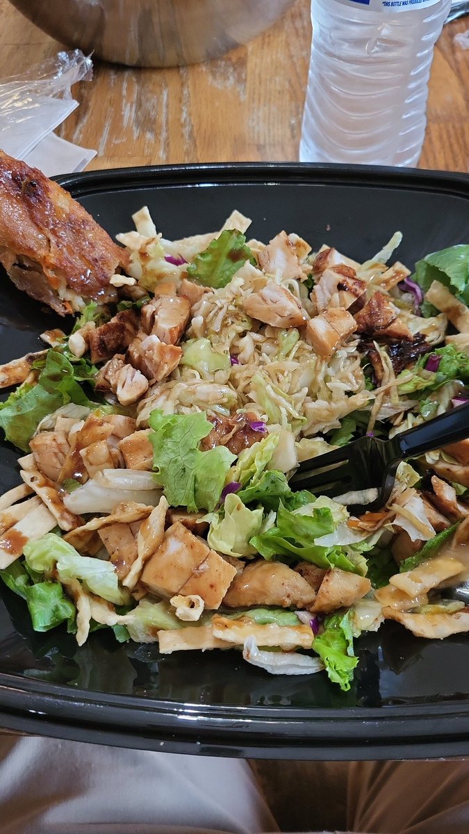 adcgordon's tweet photo. Dear @Zaxbys ๐๐๐๐ for your Asian #Zensation salads! And an extra kudos for the egg rolls!!
#Zen -sigh- https://t.co/Kss45OBMkU