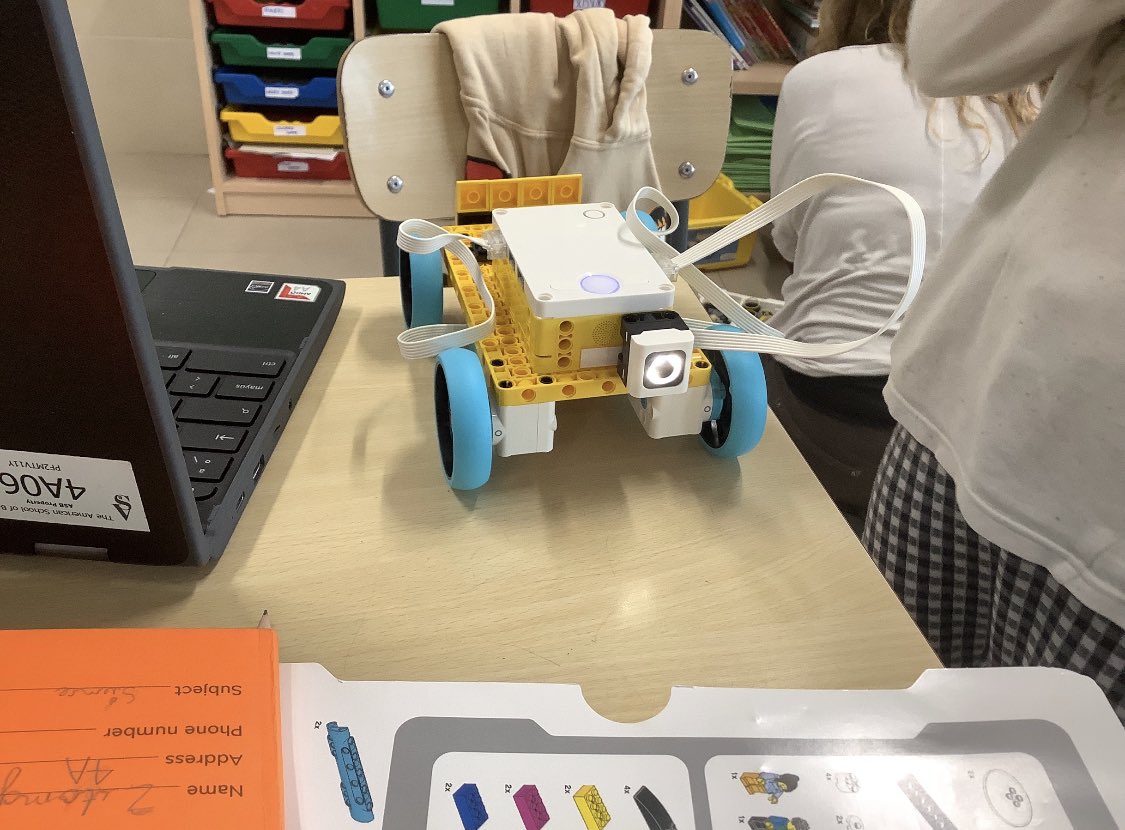 iamfroque's tweet photo. How is the speed of the vehicle related to its energy? This is what G4 tested today @ASBelementary in Lego Robotics Class after designing and building their vehicles. https://t.co/Tb4eBkMlqj