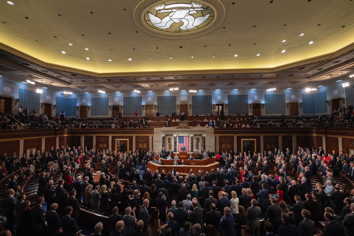 Early Saturday morning the 118th Congress was officially sworn in & this incredible full chamber photo was captured by House Creative Services @CAOHouse. 

Dems are united and ready for the new Congress!