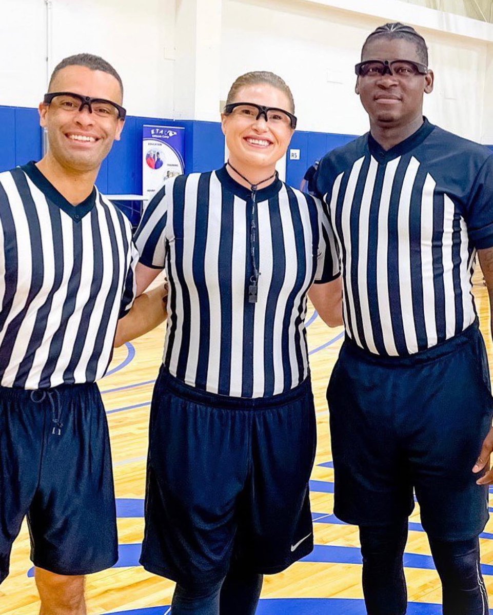 BleacherReport's tweet photo. 16-year NBA veteran Smush Parker is working towards a career as a NBA official 🙌

(via @SmushParker21, @madehoops) https://t.co/rMJnk5YEUj