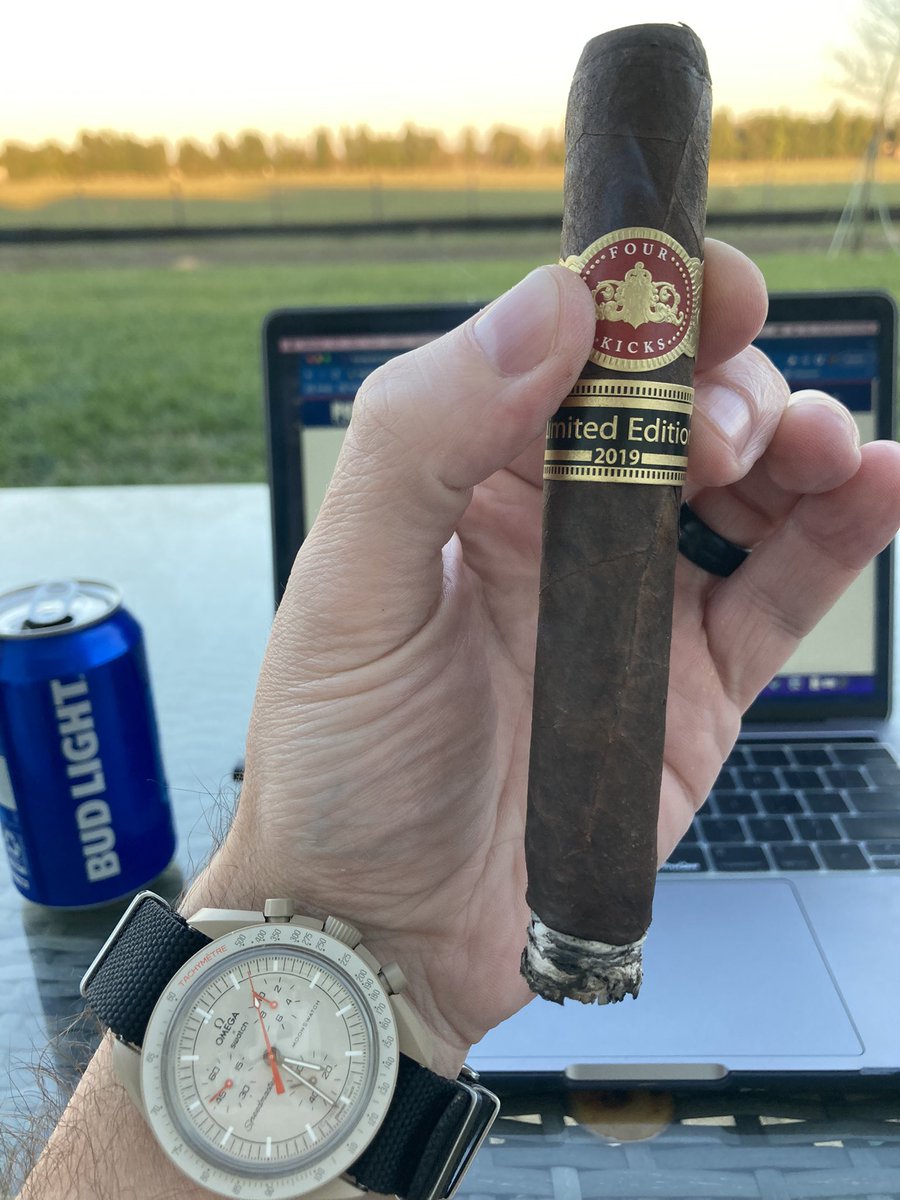 #nowsmoking <a href="/TheCrownedHeads/">Jon Huber</a> Four Kicks 19 LE from <a href="/FamousSmokeShop/">Famous Cigars</a> &amp; rocking my new <a href="/Swatch/">Swatch</a> Jupiter #moonswatch #cigars <a href="/mattyrock2k/">Matty Rock</a>