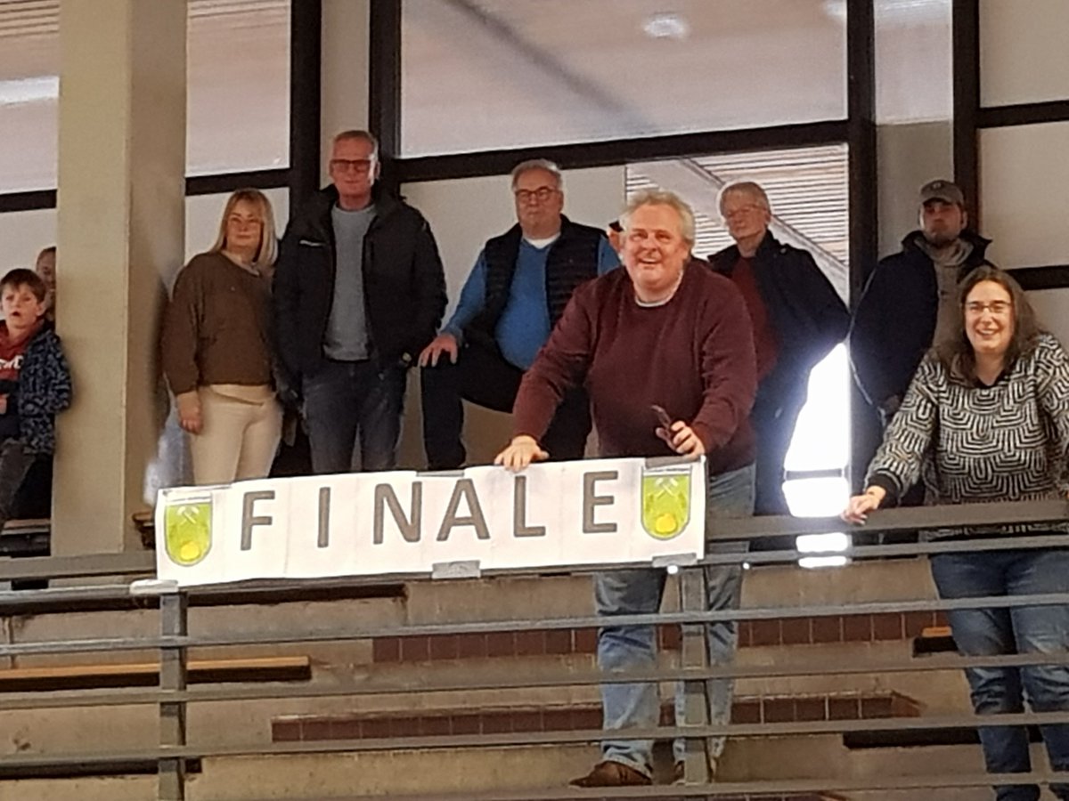 elaine callaghan tweet media