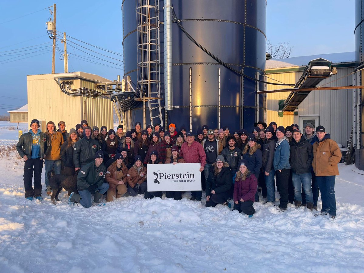 sharonvanv's tweet photo. On day 2 of the UoG 2023 Dairy Trip, we visited  Ferme Jacob in Cap-Sante, Quebec followed by Ferme Pierre in Montmagny, Quebec. Both farms had impressive show cows &amp; taught us lots!  #aggiesgoeast https://t.co/D5kirQQGWG