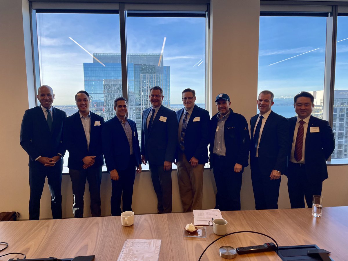 UnderSecTFI's tweet photo. Community banks are vital partners in our efforts to keep the US financial system safe. It was great to meet with @ICBA and @ComBankersWA members in Seattle to talk about financial inclusion and ways to leverage new technologies to support risk-based approaches to compliance. https://t.co/hFgGW4PEA1