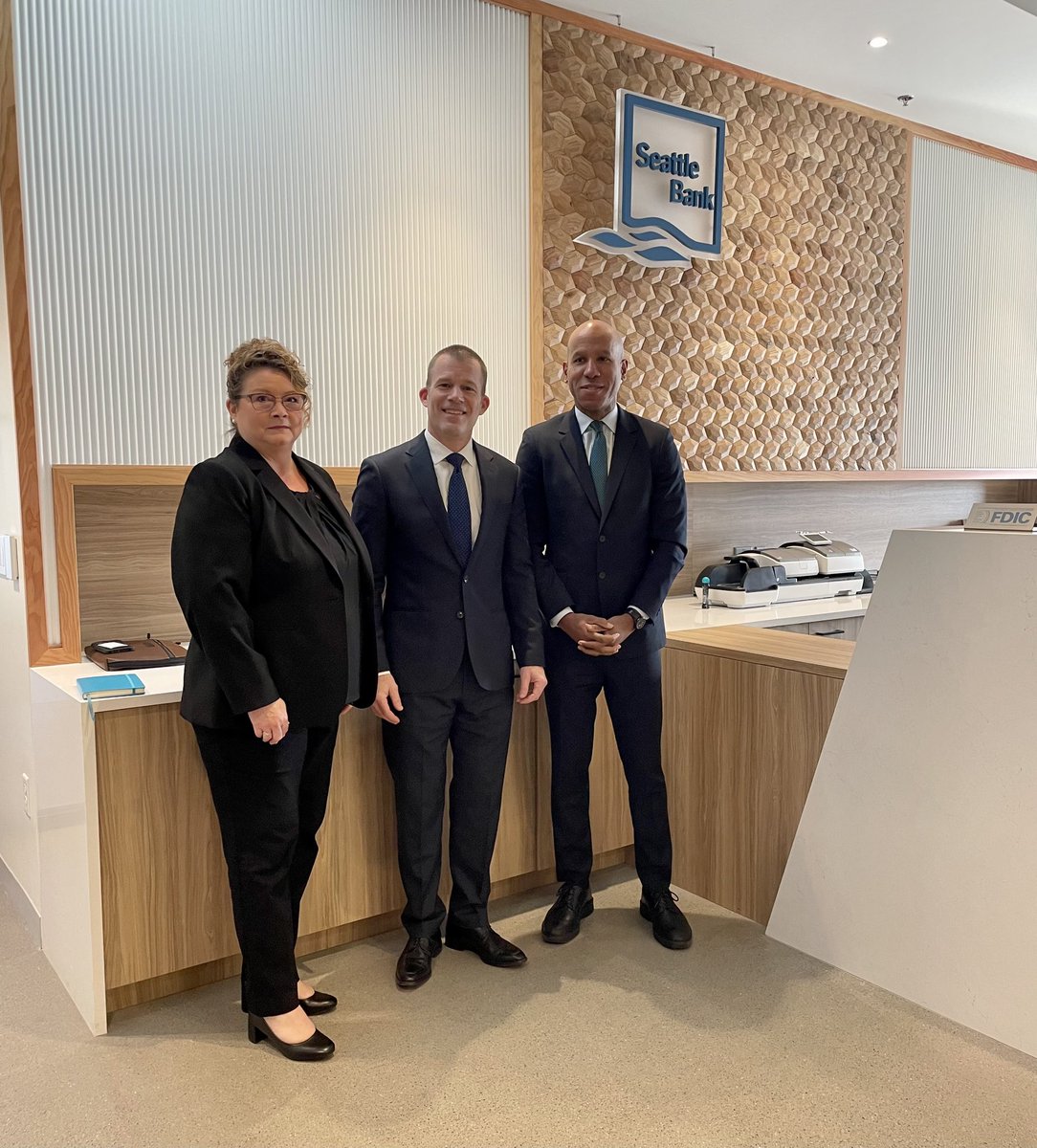 UnderSecTFI's tweet photo. Community banks are vital partners in our efforts to keep the US financial system safe. It was great to meet with @ICBA and @ComBankersWA members in Seattle to talk about financial inclusion and ways to leverage new technologies to support risk-based approaches to compliance. https://t.co/hFgGW4PEA1