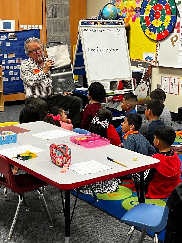 Today is a great day to be an Apache! We kicked off our Apaches Reading Together initiative! Thanks to Mayor Sucher and all the volunteers who joined us at GE!