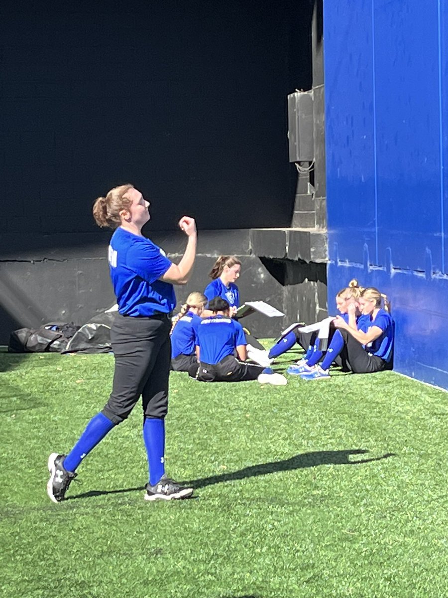 CoachANicholson's tweet photo. Pitchers out here workin! #bethone https://t.co/EDuKldxS8s