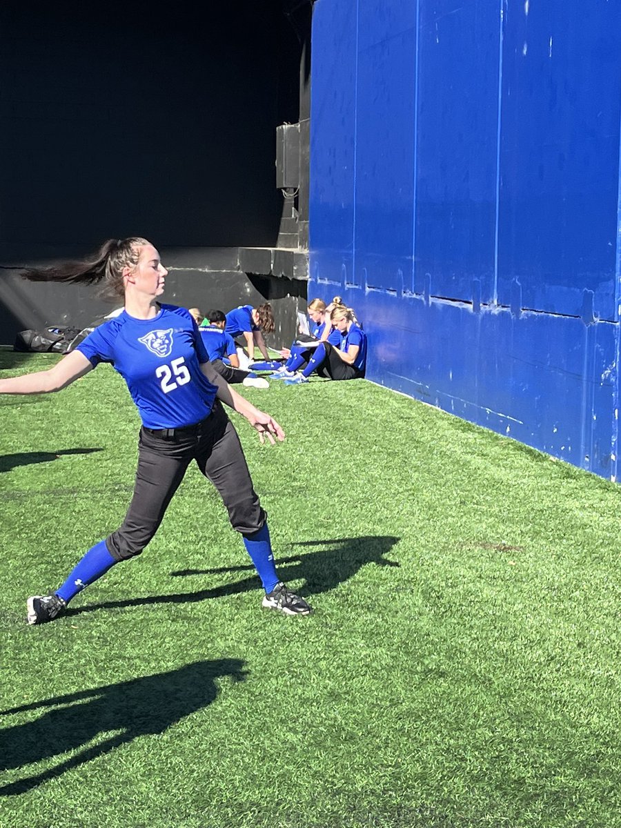 CoachANicholson's tweet photo. Pitchers out here workin! #bethone https://t.co/EDuKldxS8s