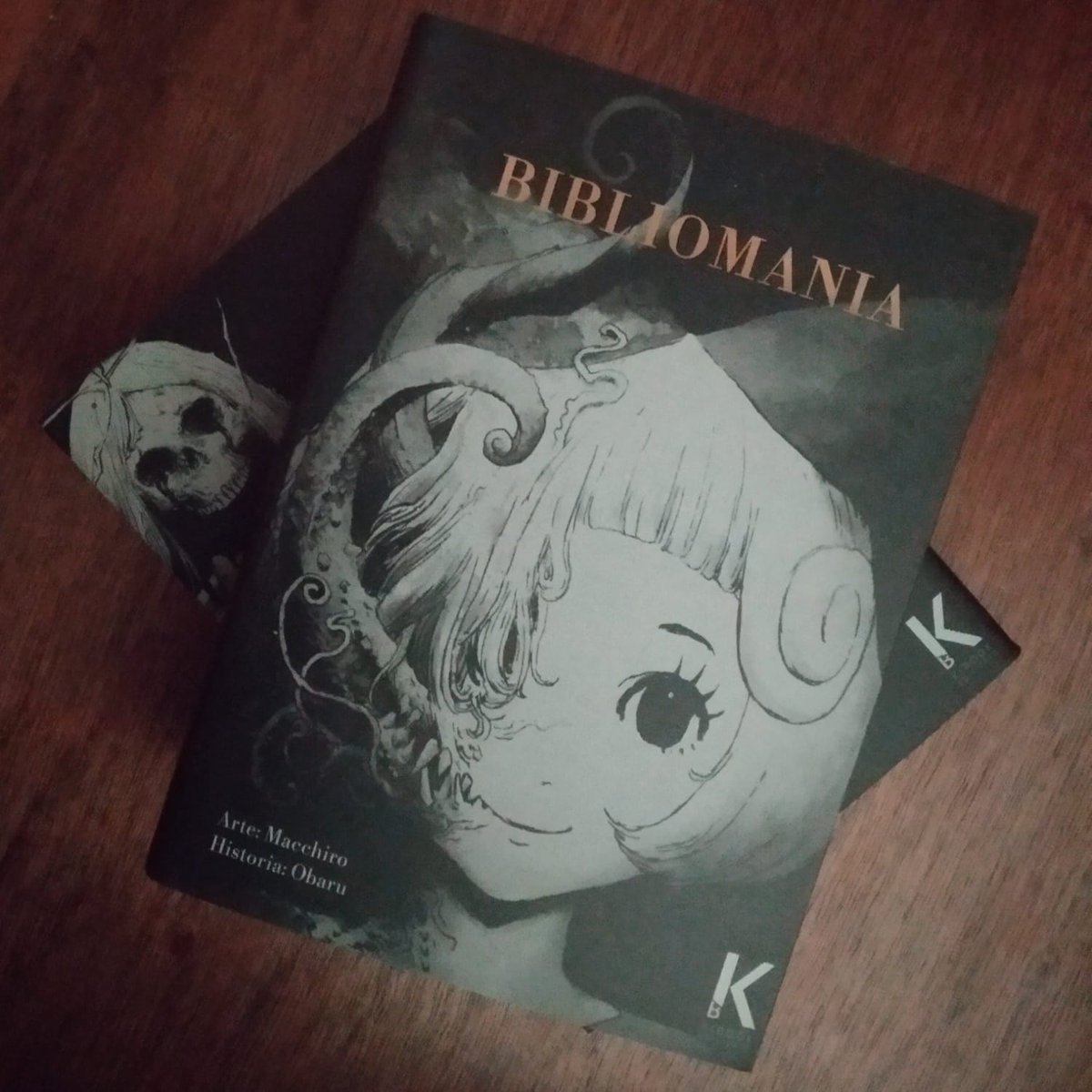 JapanBoxStore's tweet photo. [ Novedad ] #Manga Bibliomania ✨
#Macchiro / #Obaru / #KibookEdiciones

🛒 Tienda en línea: https://t.co/8Wvpty8bCl
📦 Envíos a toda la República Mexicana

#Bibliomania #Seinen #MangaLove #MangaReader #MangaCollection #MangaMéxico https://t.co/qtZDM4ztz2