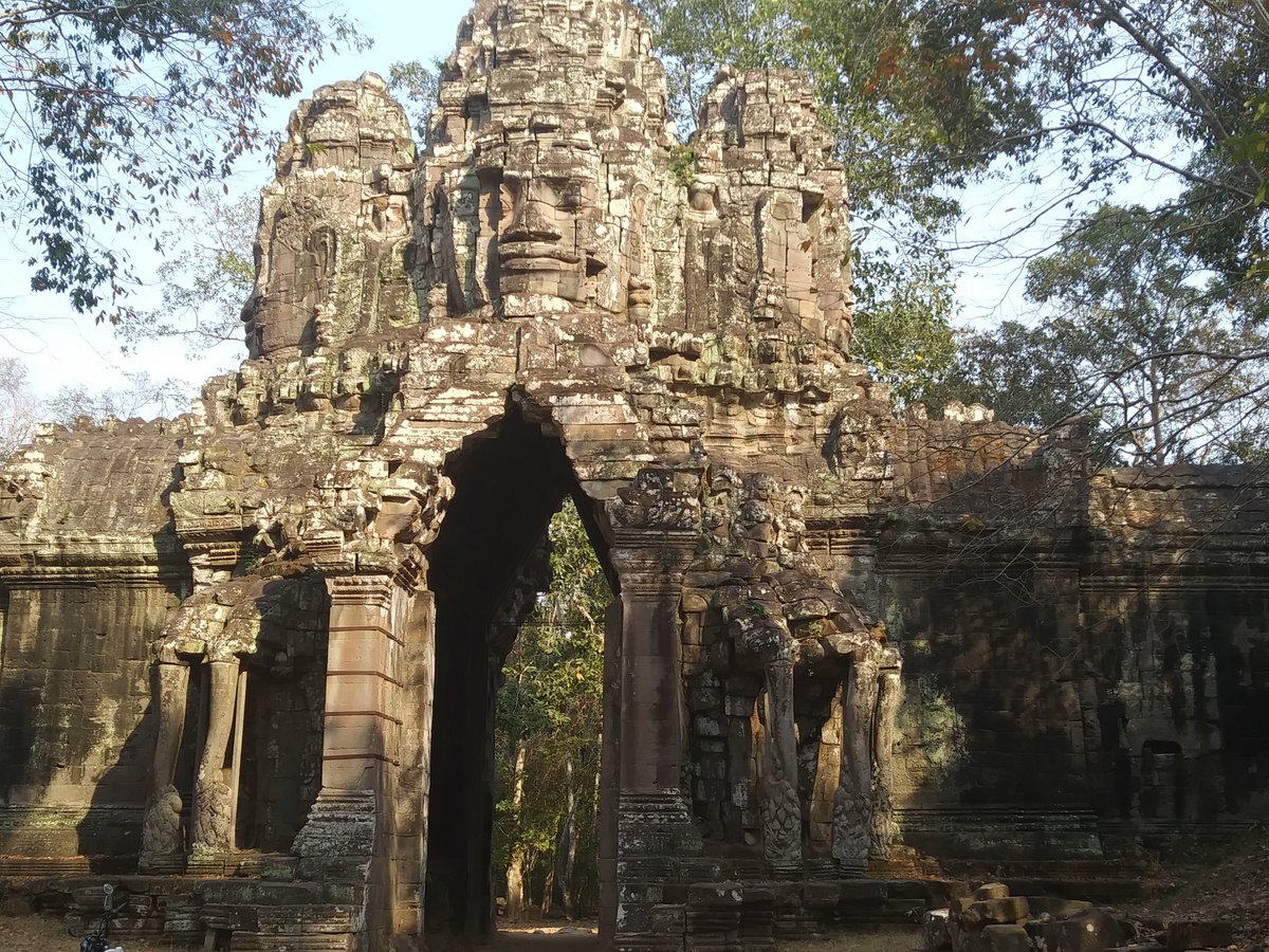 DavidGHenault's tweet photo. Siem Reap is the Home of Angkor Temples
Angkor Period of the Khmer Empire created the largest city in the world. 
It is suggested that  the large population exceeded the areas carrying capacity with deforestation and overfishing. 
#SiemReap #AngkorWat #KhmerEmpire https://t.co/o3pjuwcLEo
